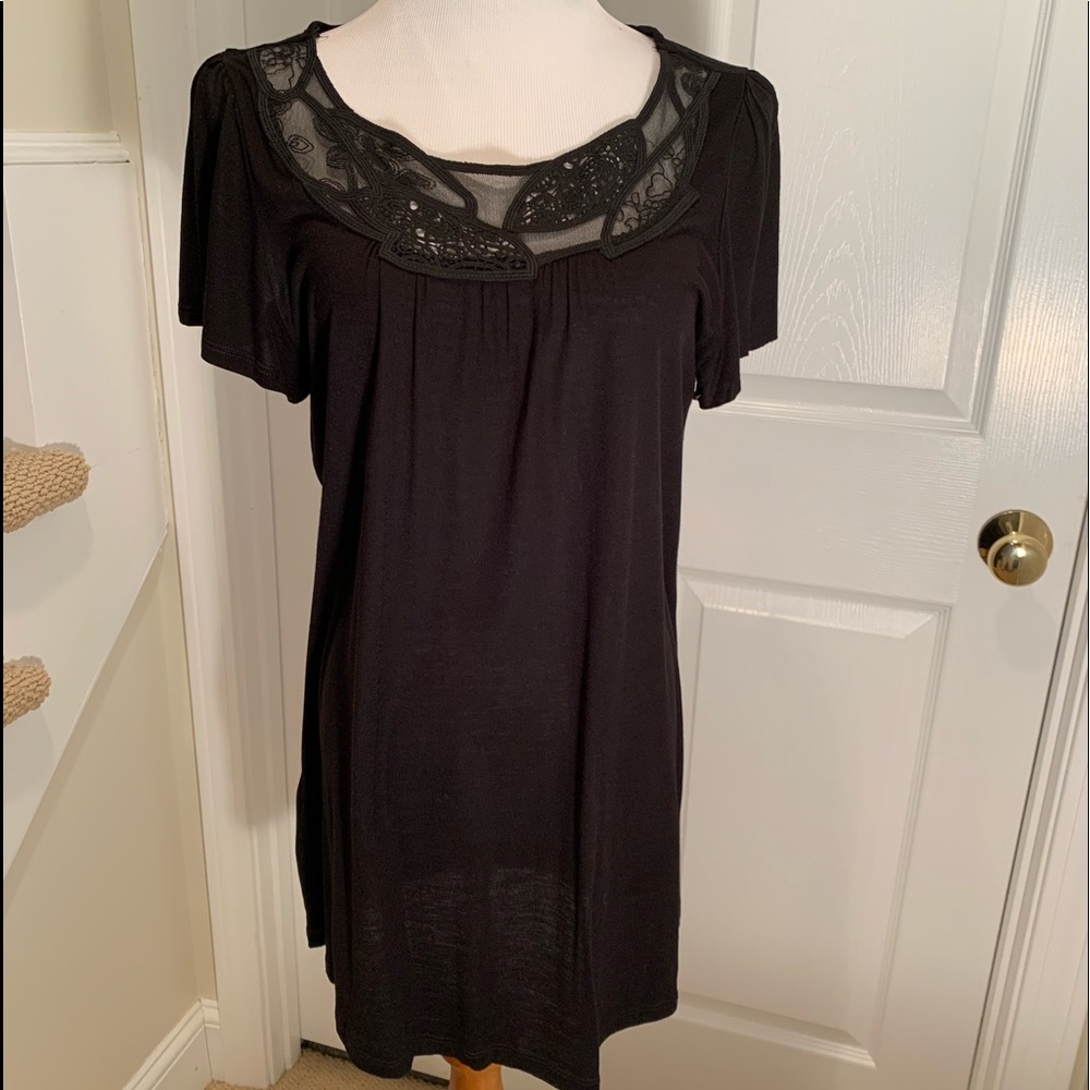 Black mini dress/tunic. Lace detail
